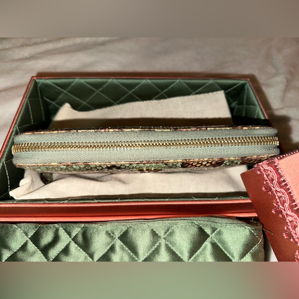 Gucci Marmon Python Zip Up Wallet Light Green use… - image 3